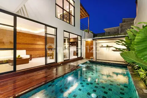20% off: 3-bed villa with rooftop ocean view in Berawa, Canggu