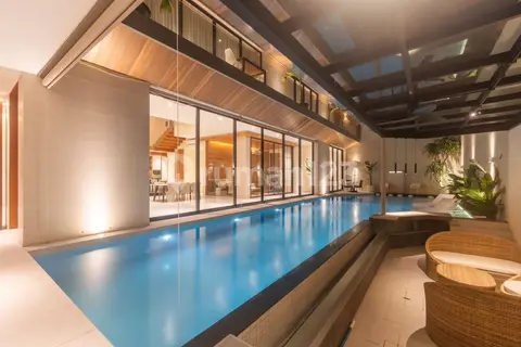 12% off: 4-bed designer villa on 477 m² freehold in gated Umalas